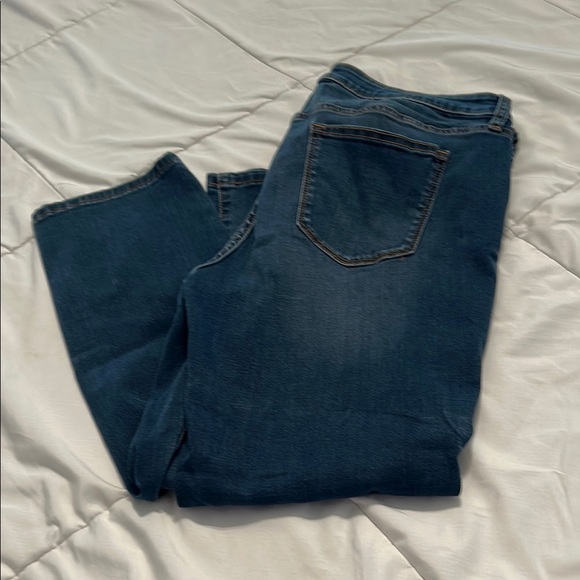 Sonoma Women’s Stylish Denim Capris - Picture 4 of 4